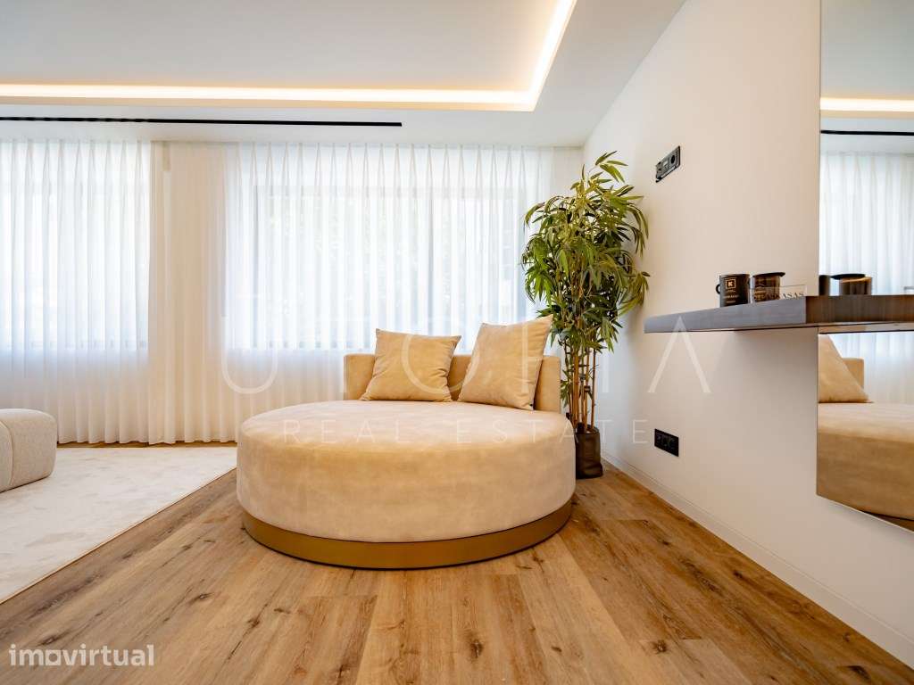 T4 novo com terraço, sala de cinema e piscina - D. João III Prestig... - Grande imagem: 3/60
