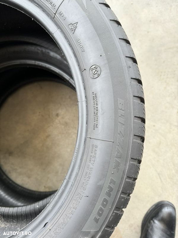vând 2 anvelope 225/50/18 bridgestone de iarnă cu runflat ca noi - 7