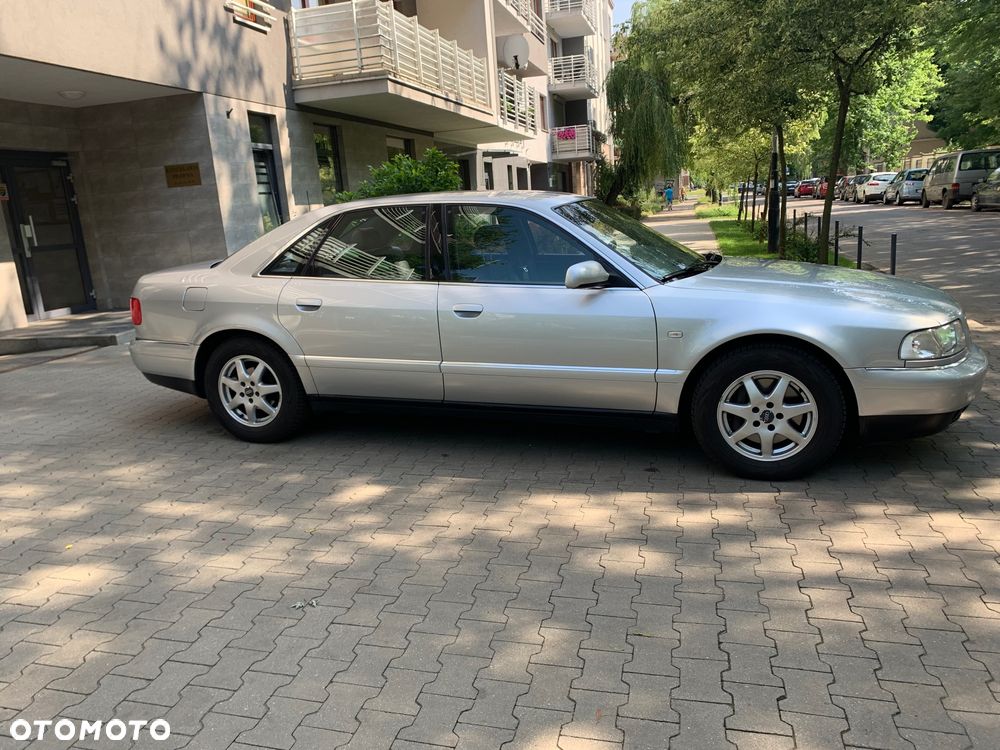 Audi A8 4.2 Quattro - 7