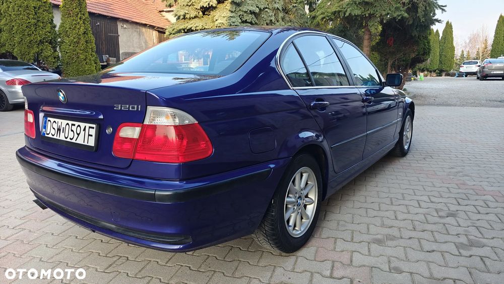 BMW Seria 3 318 Ci Edition Lifestyle - 9