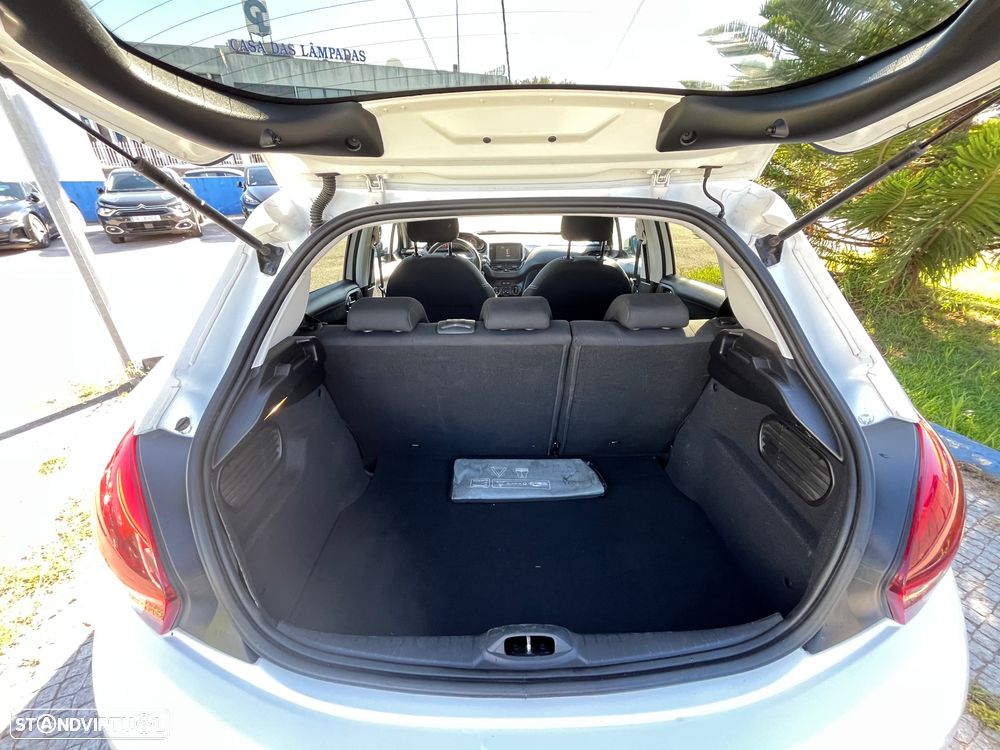 Peugeot 208 1.2 PureTech Active - 19