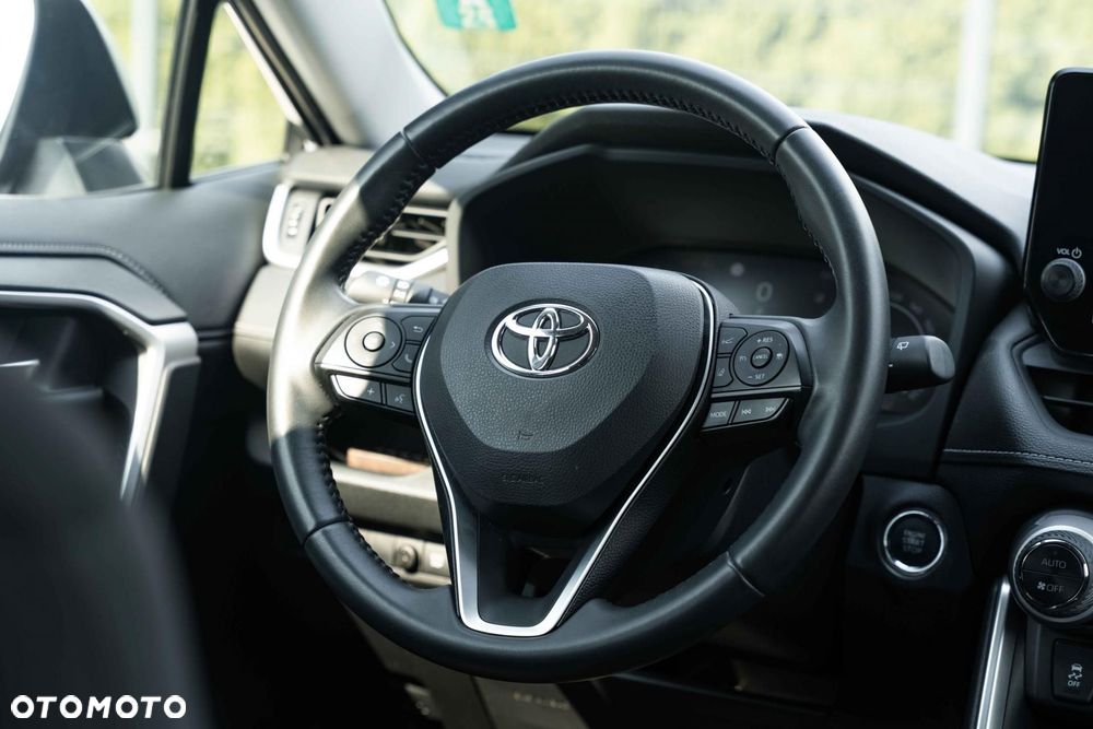 Toyota RAV4 - 16
