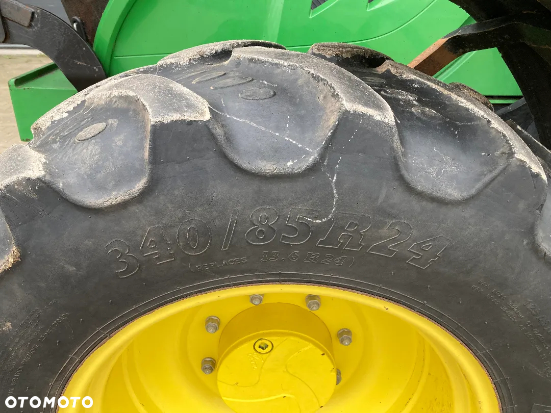 John Deere 6090MC - 6