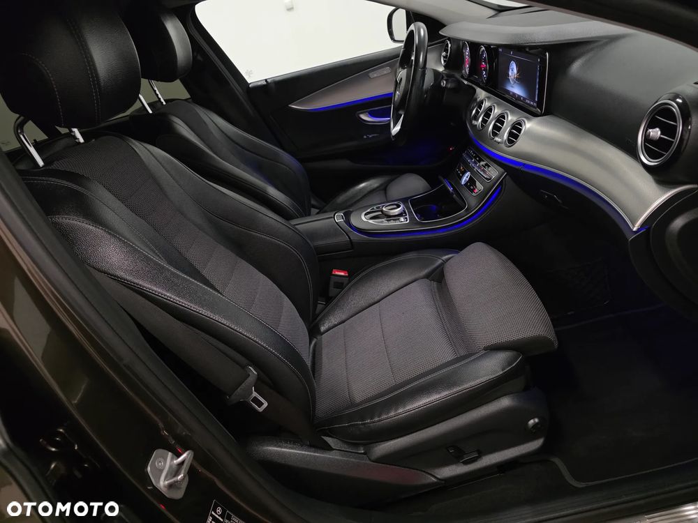 Mercedes-Benz Klasa E 220 d 9G-TRONIC AMG Line - 18