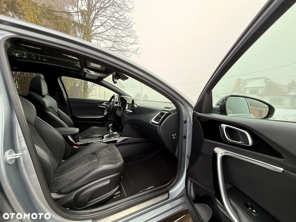 Kia ProCeed 1.4 T-GDI OPF GT LINE - 26