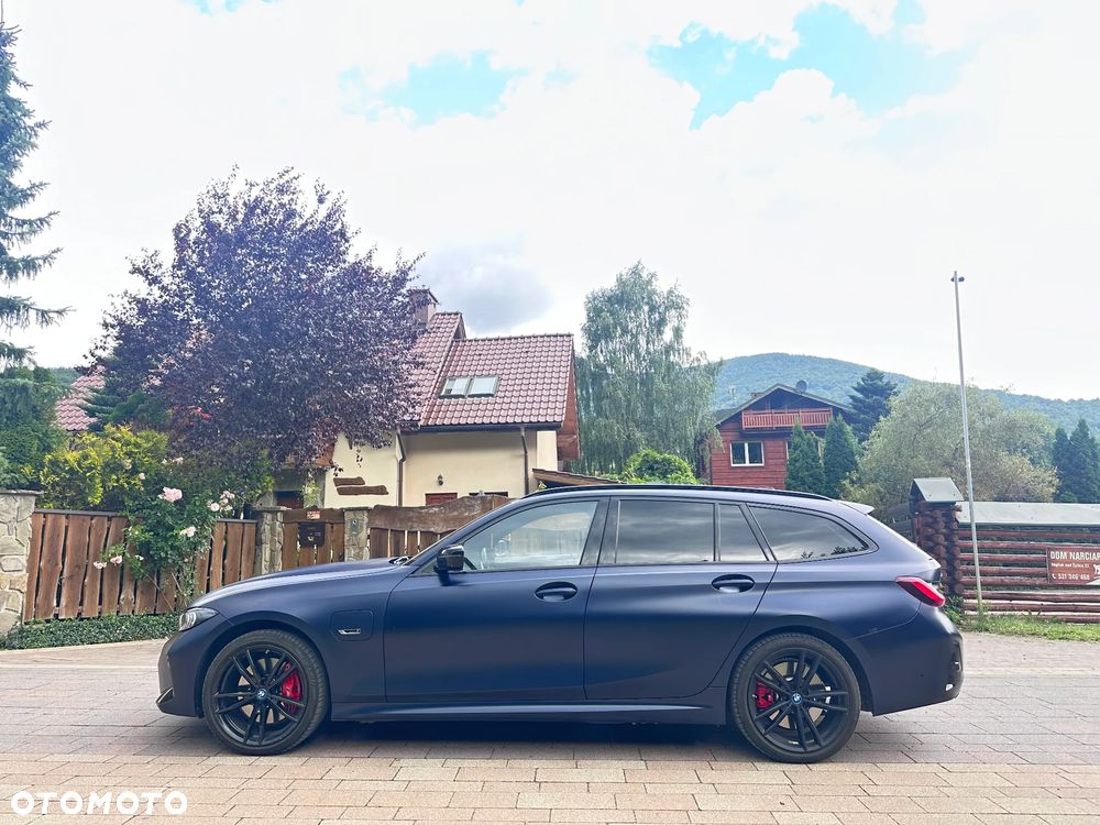 BMW Seria 3 330e xDrive M Sport - 16