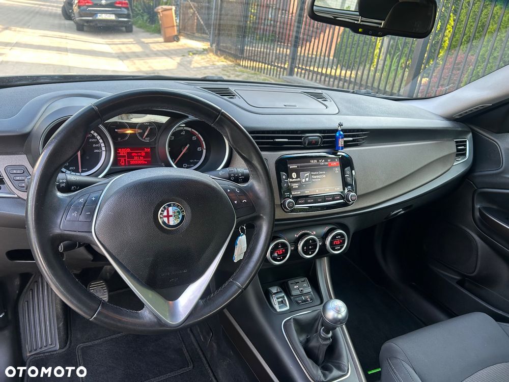 Alfa Romeo Giulietta 1.6 JTDM 16V Turismo - 10