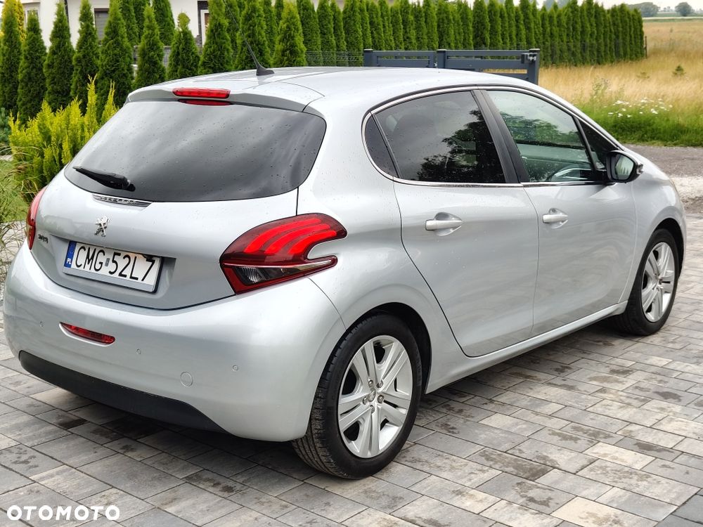 Peugeot 208 - 3