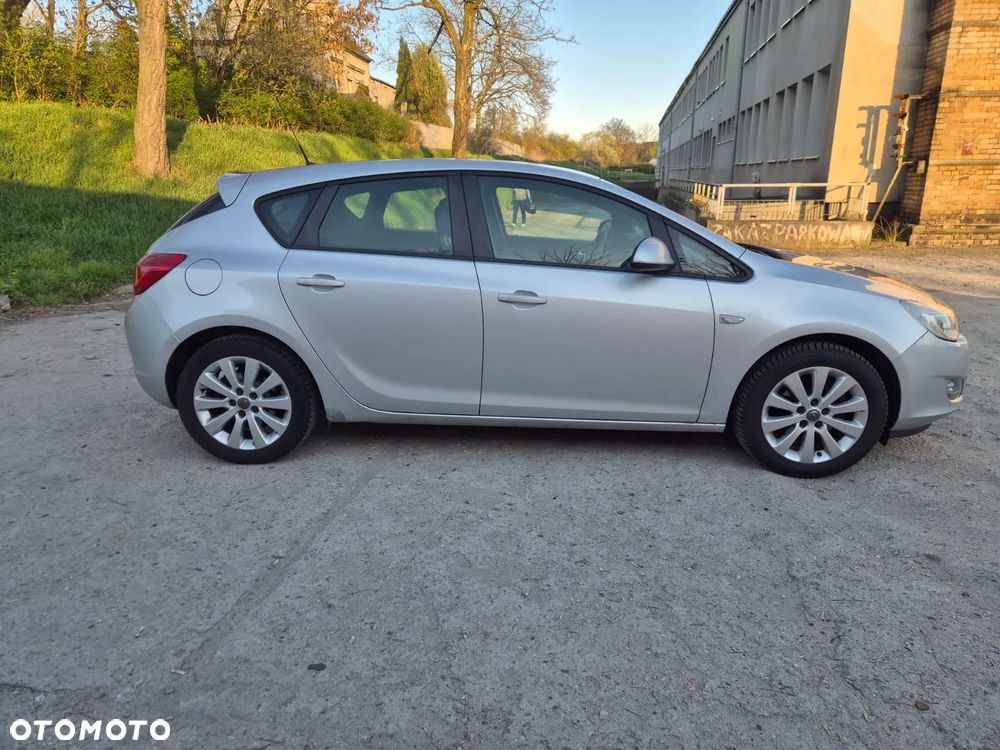 Opel Astra 1.7 CDTI DPF Design Edition - 15