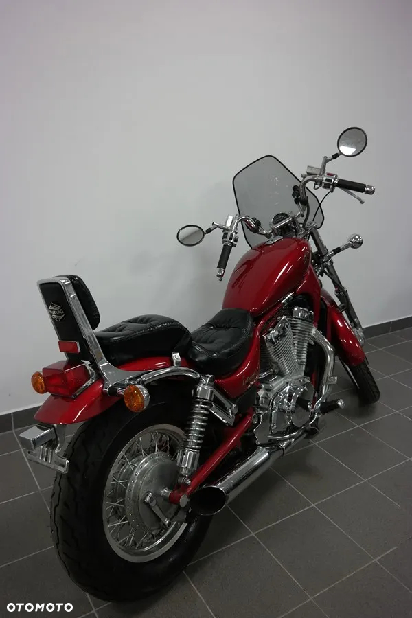 Suzuki Intruder - 6