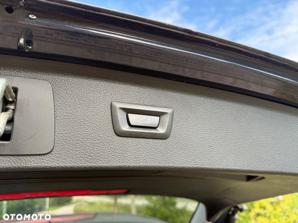 BMW Seria 2 216d - 8