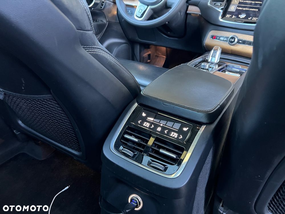 Volvo XC 90 T8 AWD Plug-In Hybrid Inscription Expression 7os - 28