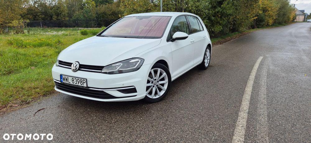 Volkswagen Golf - 1