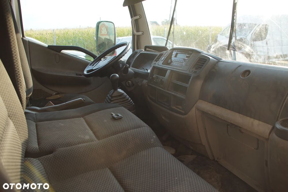 Auto na części - Renault Maxity 140 DXi 2.5 136 KM YD25K3LD 2014R Silnik Skrzynia Drzwi Lampa Szyba Lusterko Zderzak Kabina Paka Sterownik Moduł Czujnik Deska Kokpit Licznik Kierownica - 15
