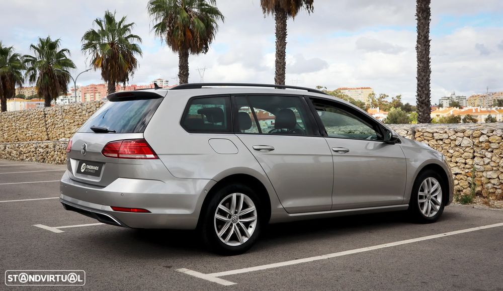 VW Golf Variant 1.6 TDi Confortline DSG - 13