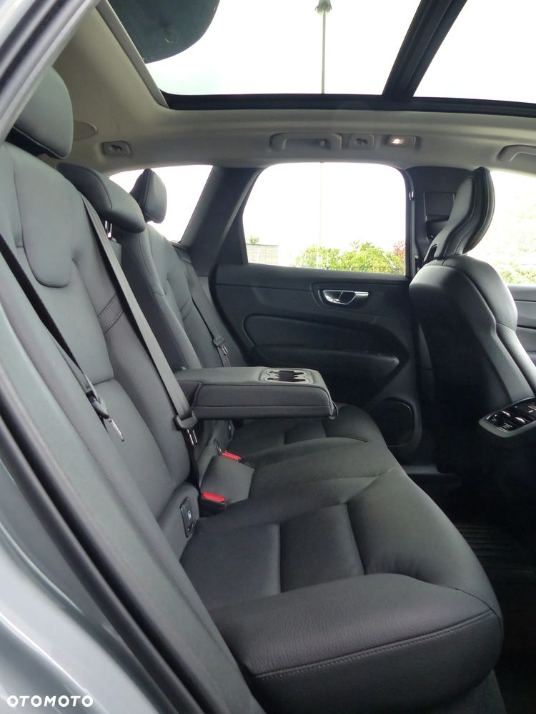 Volvo XC 60 B5 B AWD Ultra Dark - 13