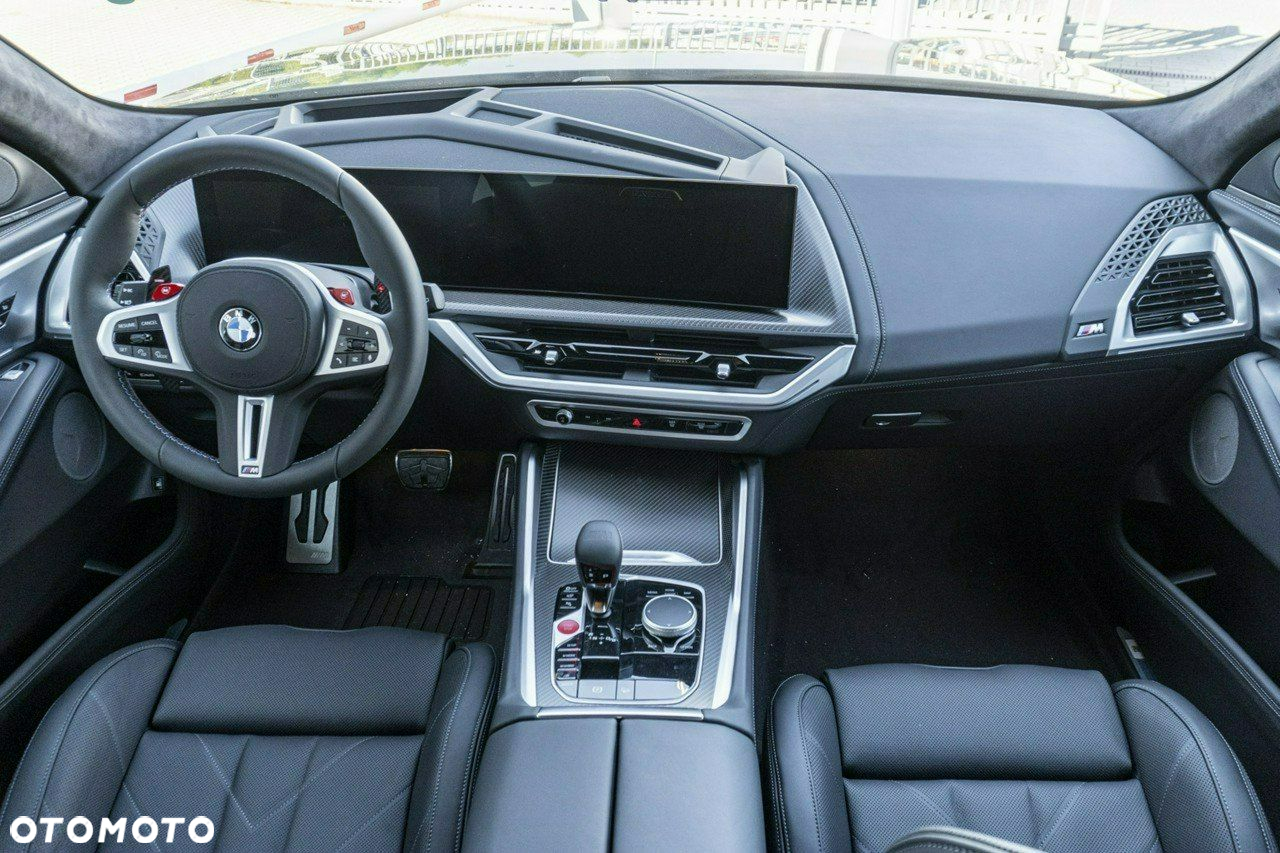 BMW XM - 12