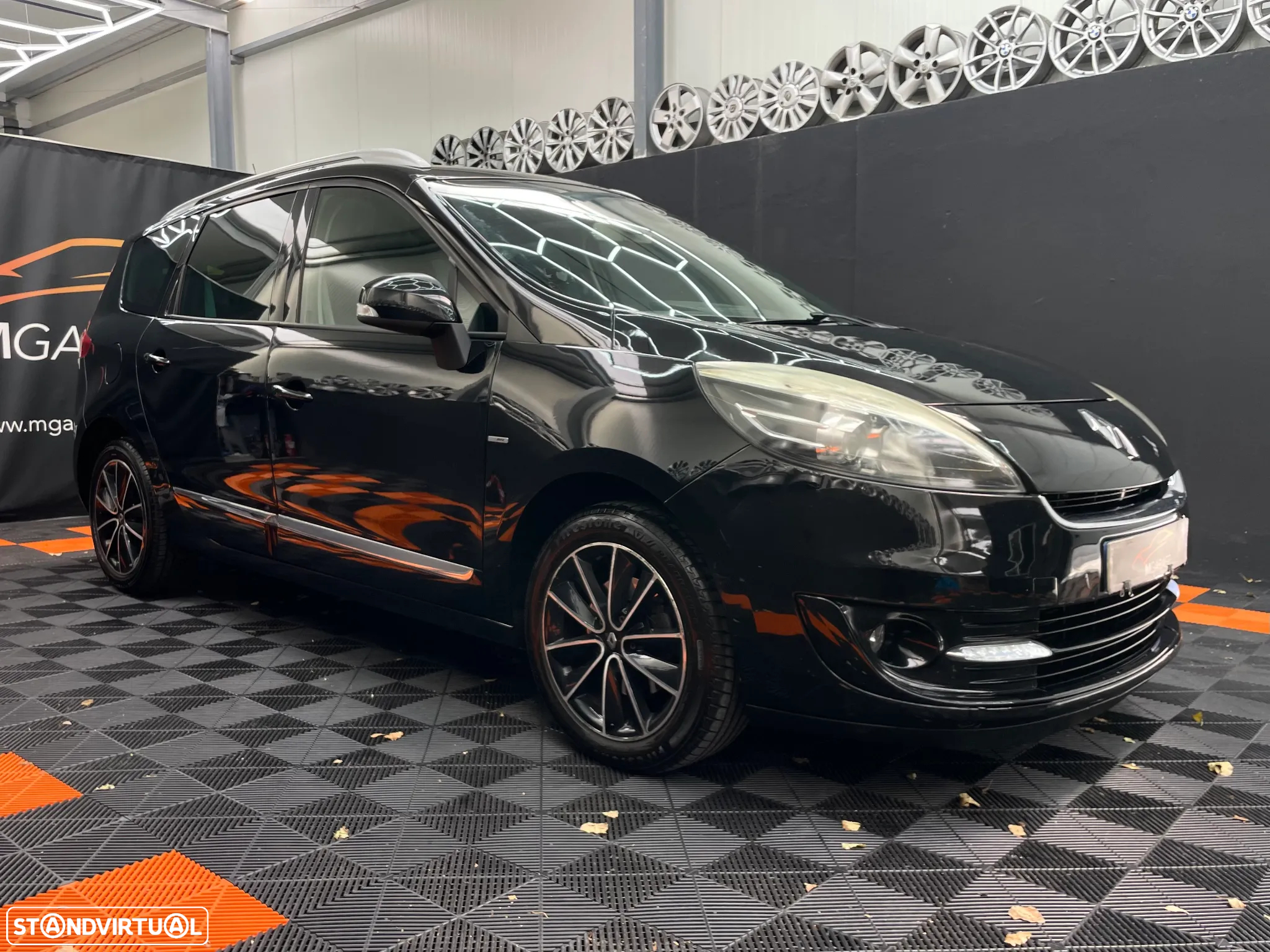 Renault Grand Scénic 1.5 dCi Bose Edition SS - 2
