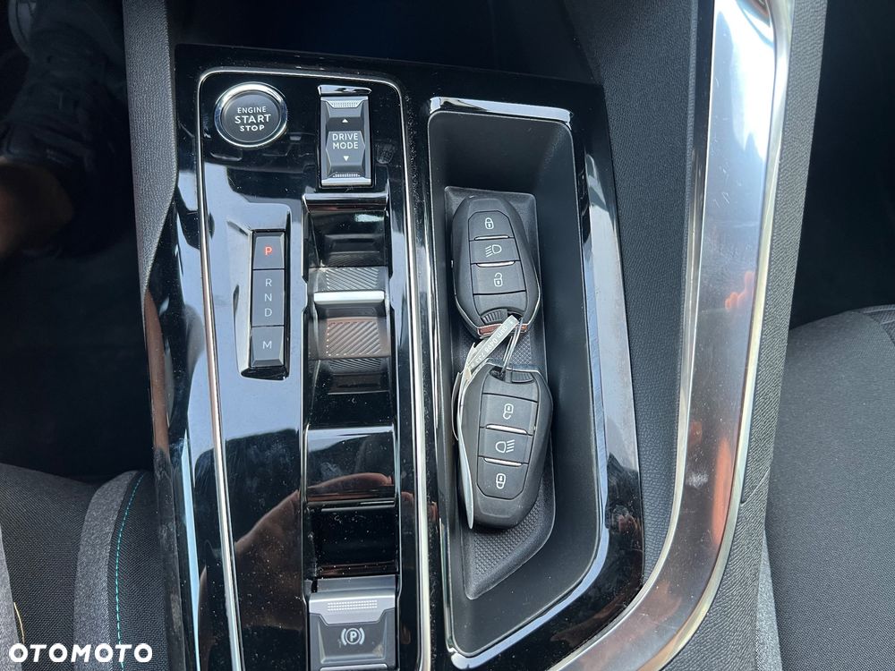 Peugeot 3008 BlueHDi 130 Stop & Start EAT8 Allure Business-Paket - 33
