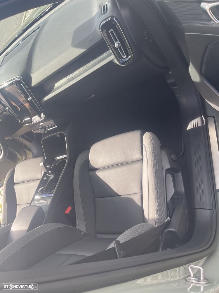 Volvo XC 40 Recharge Twin Plus - 17