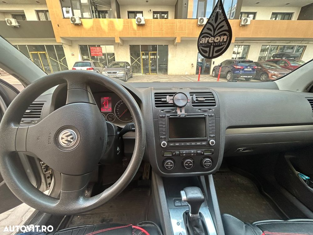 Volkswagen Golf 2.0 TDI DSG Comfortline - 9