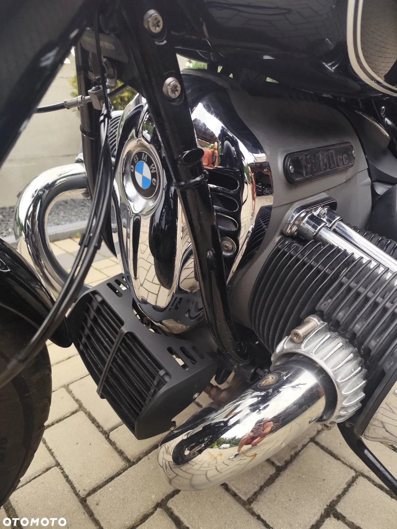 BMW R - 8