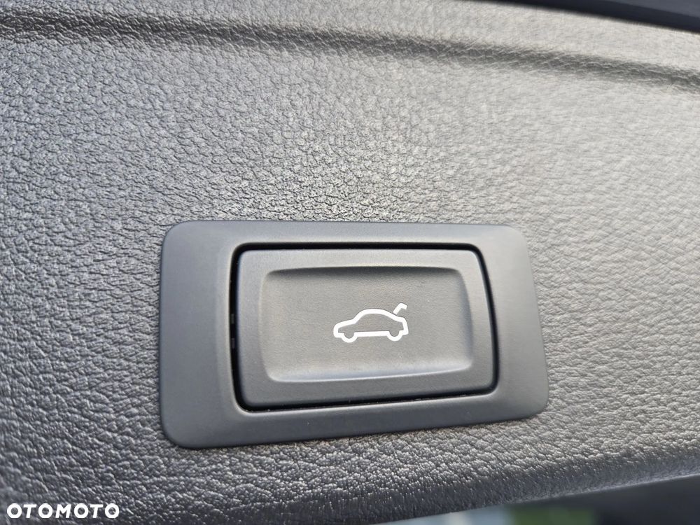 Audi A4 Avant 35 TDI Sport S tronic - 30
