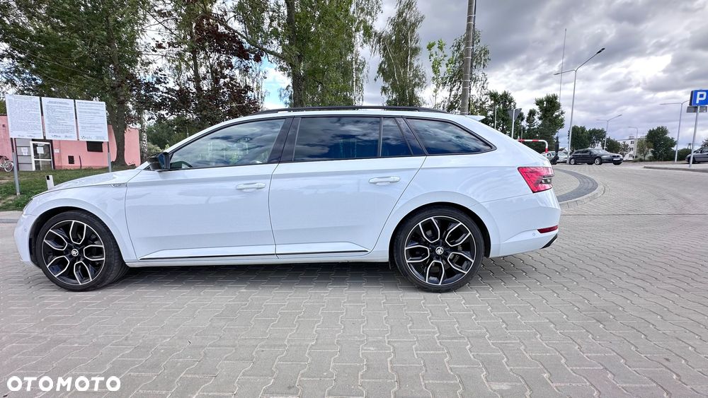 Skoda Superb 2.0 TDI 4x4 DSG Sportline - 8