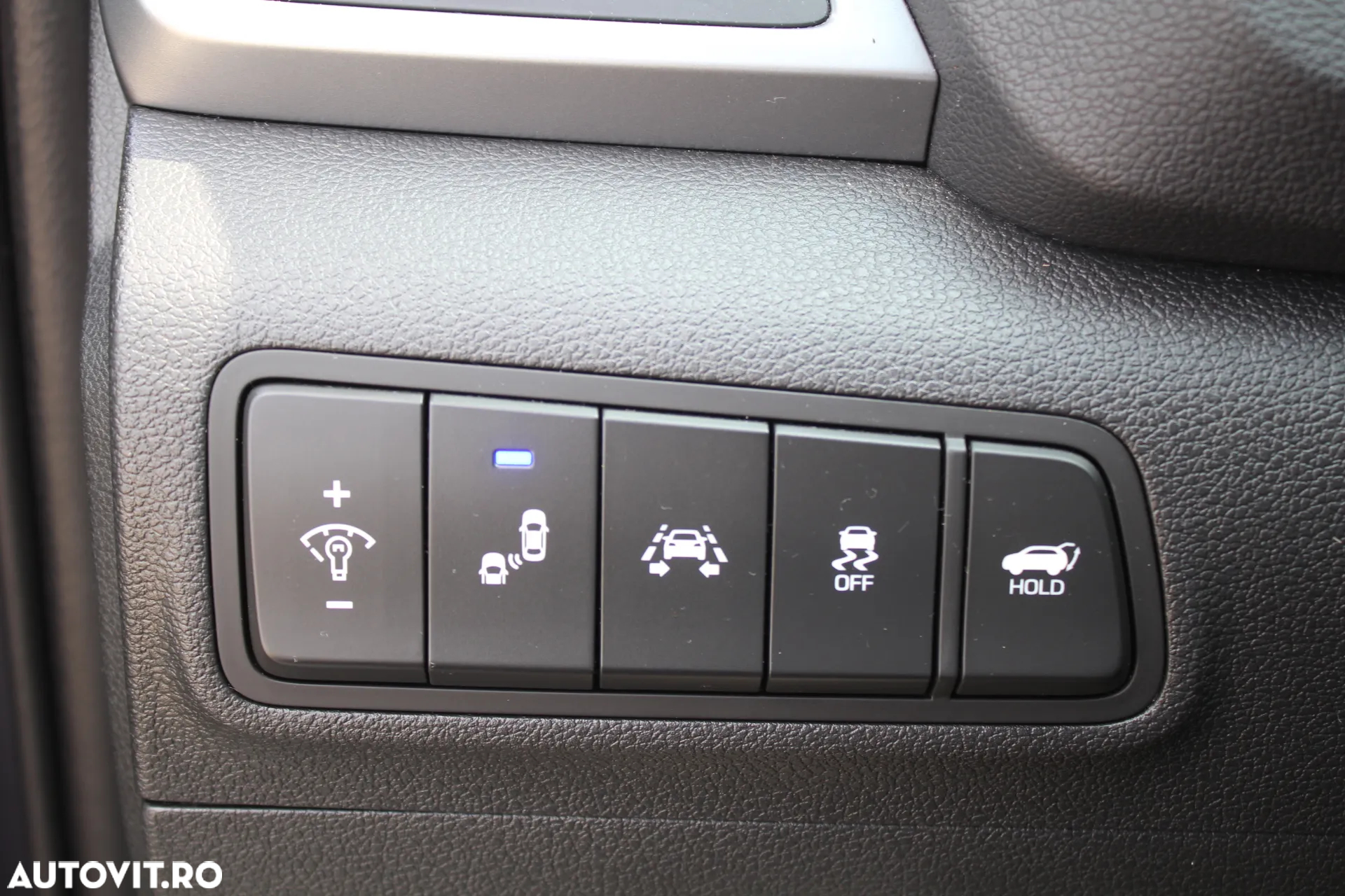 Hyundai Tucson 2.0 CRDI 4WD 8AT Luxury - 7