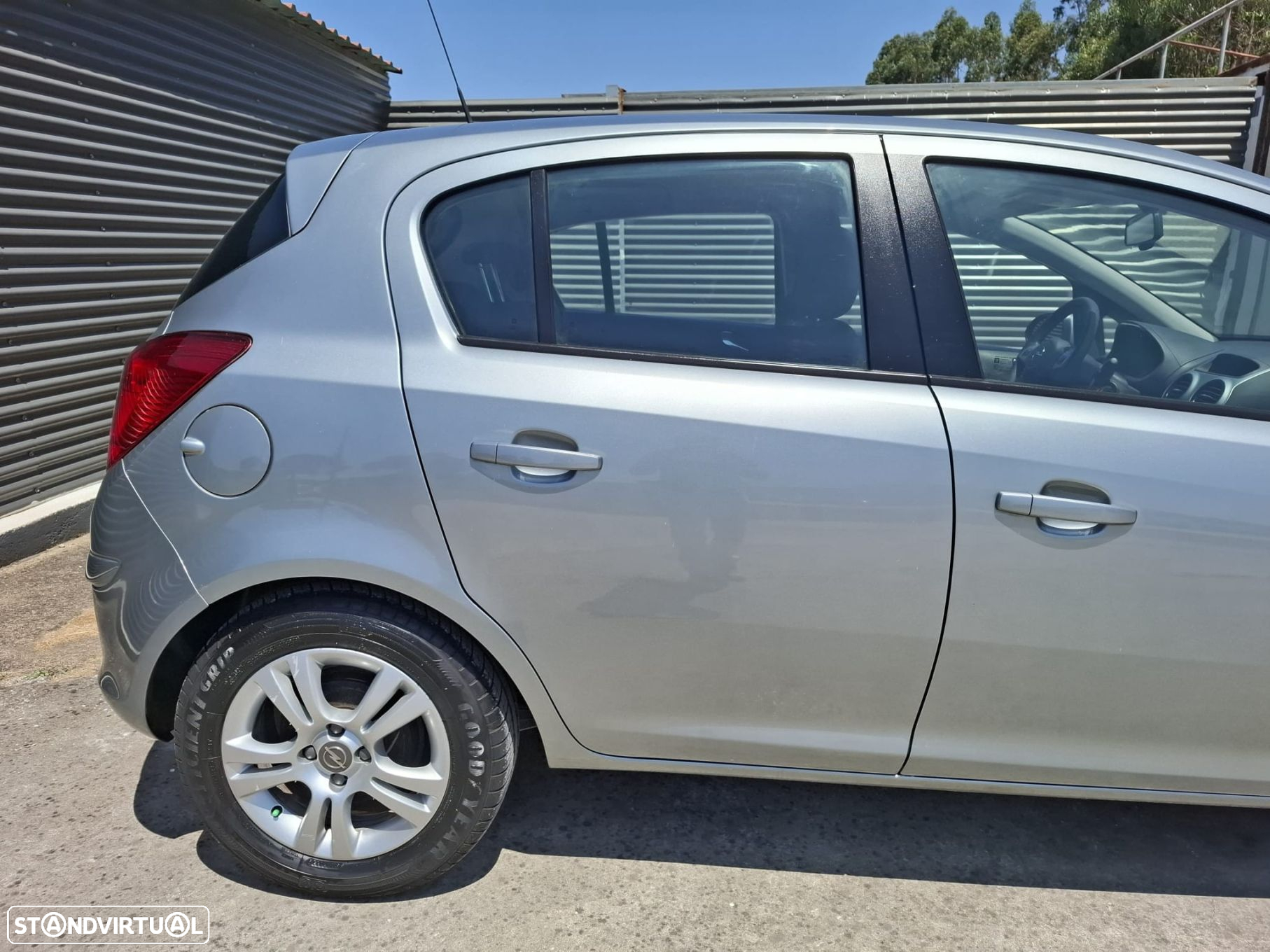Opel Corsa 1.2 Go! FlexFuel - 6