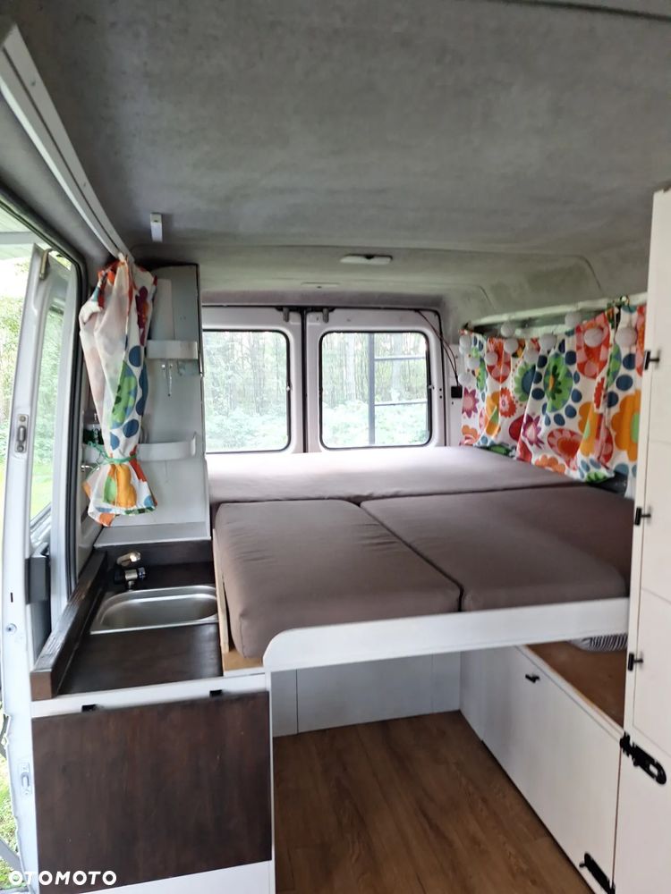 Mercedes-Benz Sprinter - 17