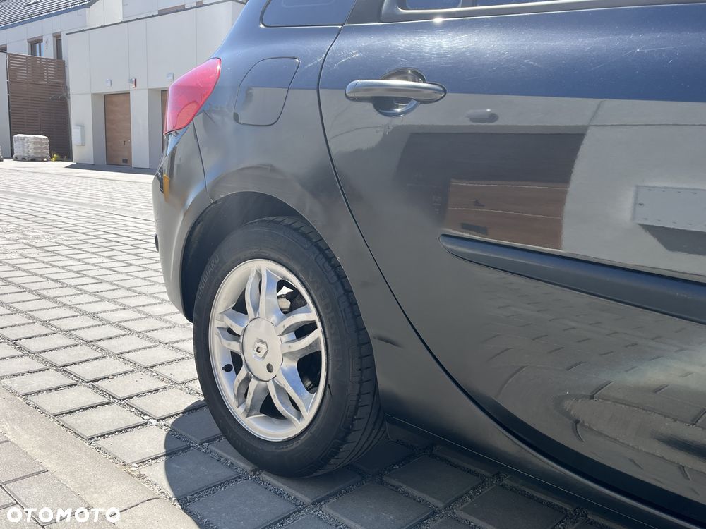 Renault Clio 1.6 16V Night&Day - 25