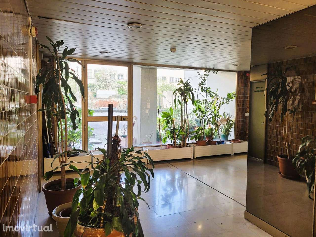 Escritório com Recepção e 3 Salas – Campo Grande, Lisboa - Grande imagem: 2/21