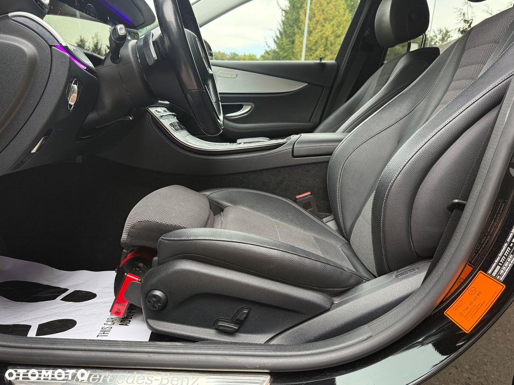 Mercedes-Benz Klasa E 220 d 4-Matic 9G-TRONIC - 14