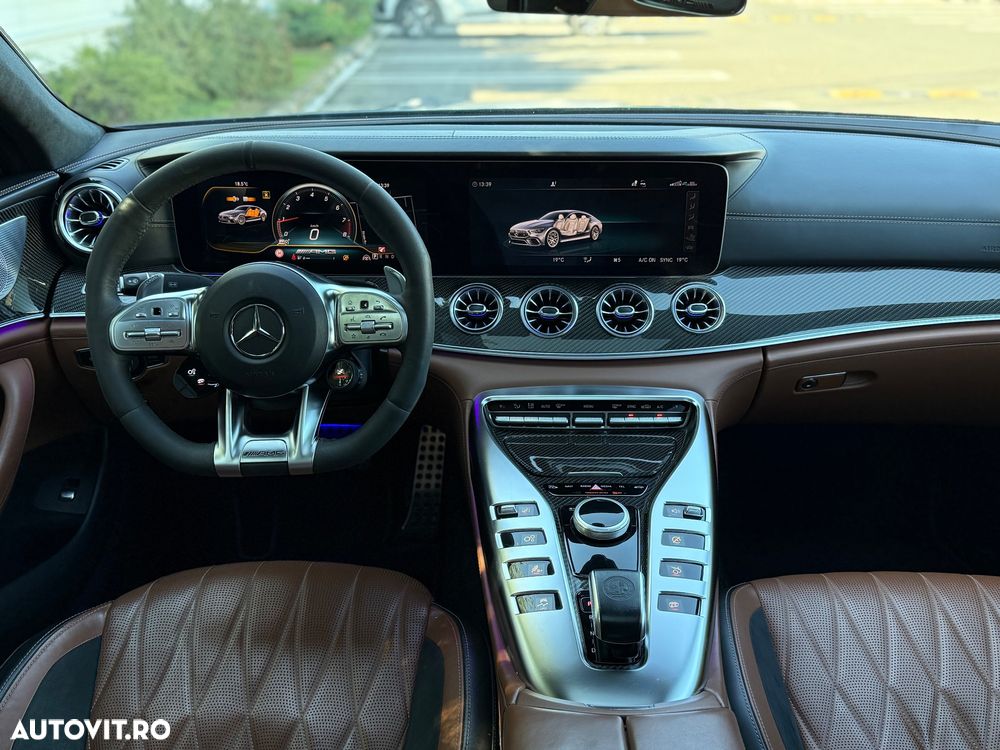 Mercedes-Benz AMG - 6
