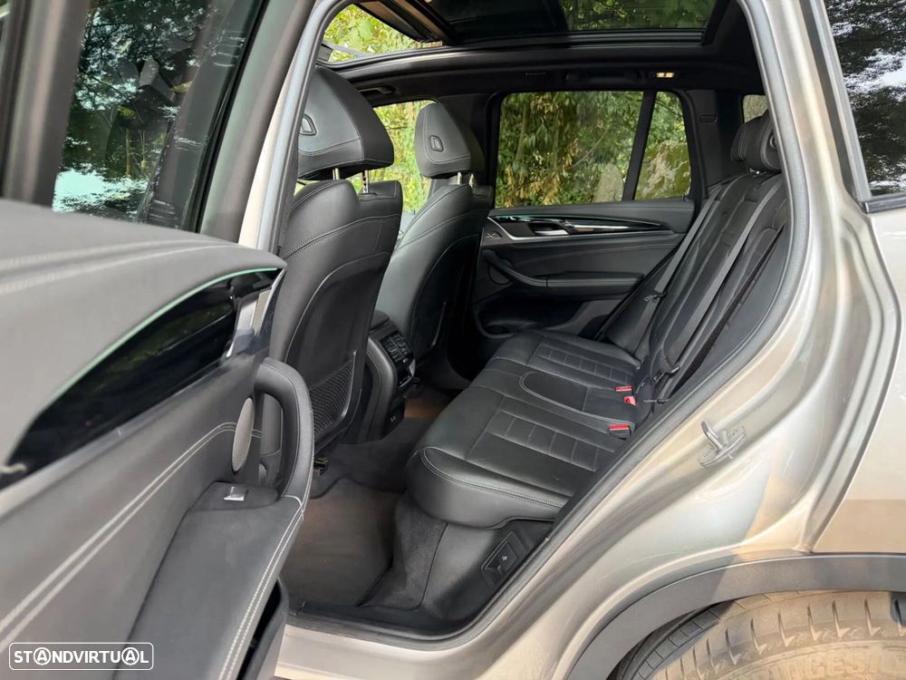 BMW iX3 M Sport Impressive - 15