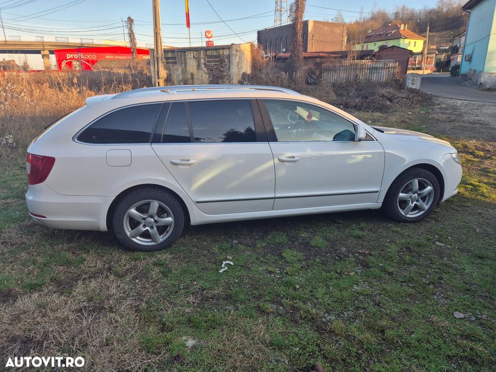 Skoda Superb 2.0 TDI DSG Elegance - 4