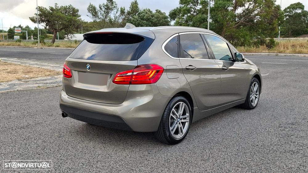 BMW 218 Active Tourer i Line Luxury Auto - 3