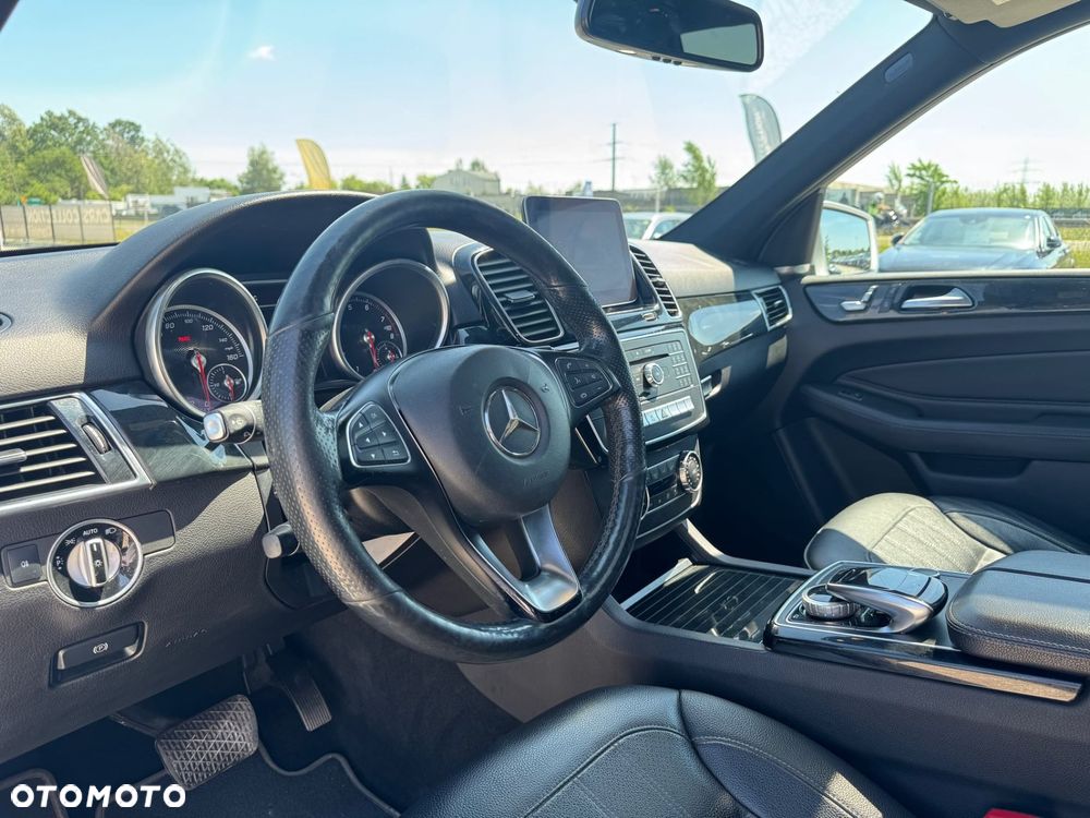 Mercedes-Benz GLE - 11