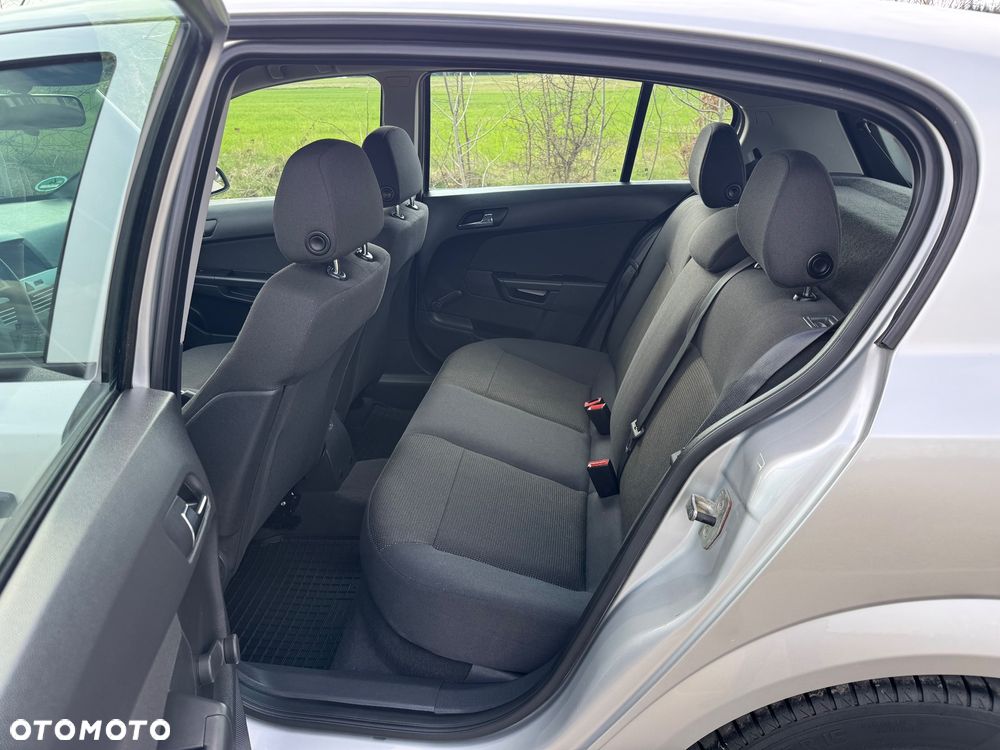 Opel Astra 1.6 Design Edition - 7