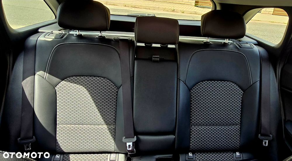 Kia Ceed 1.5 T-GDI Business Line Plus - 12