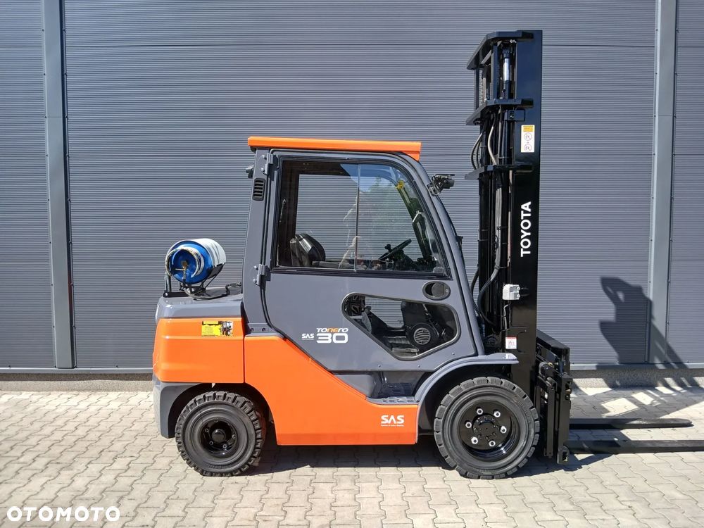 Toyota 02-8FGF30 - 2