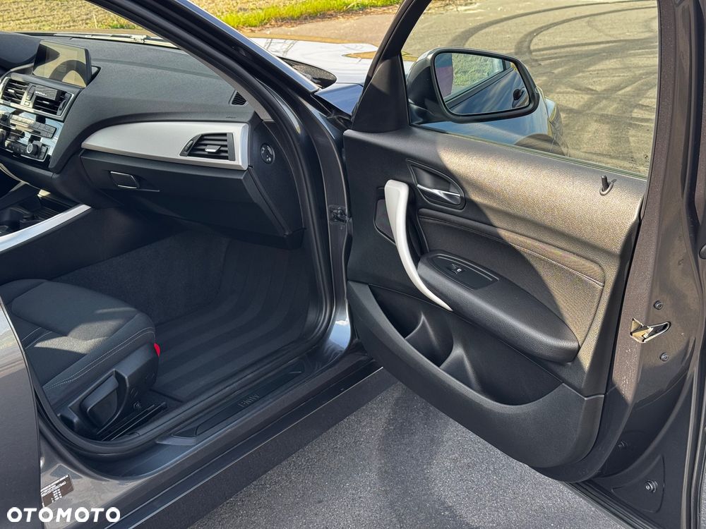 BMW Seria 1 118d - 23
