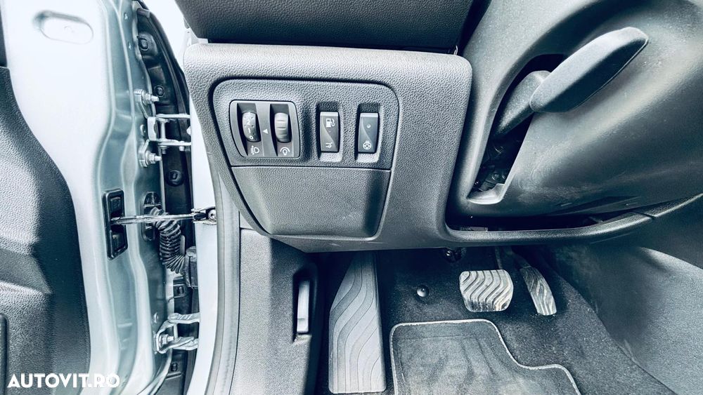 Renault Megane TCe 140 GPF EDC Techno - 20