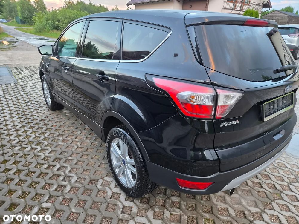 Ford Kuga 1.5 EcoBoost 2x4 Titanium - 13