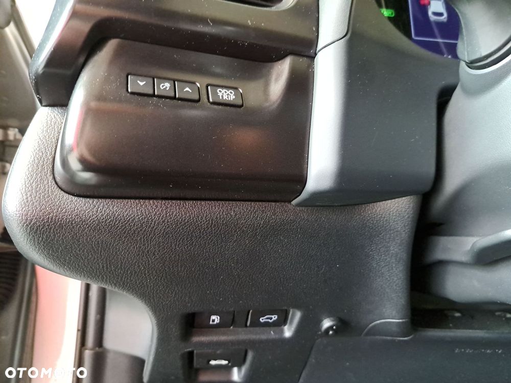 Lexus UX 250h GPF Business 2WD - 33