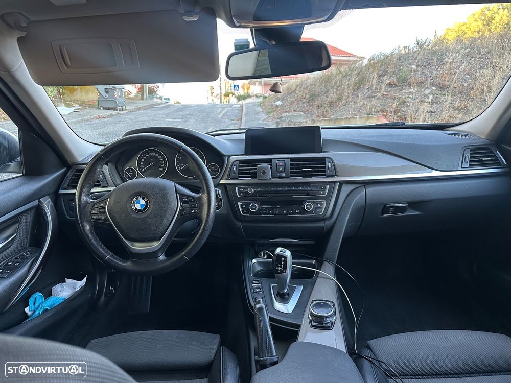 BMW 325 - 8