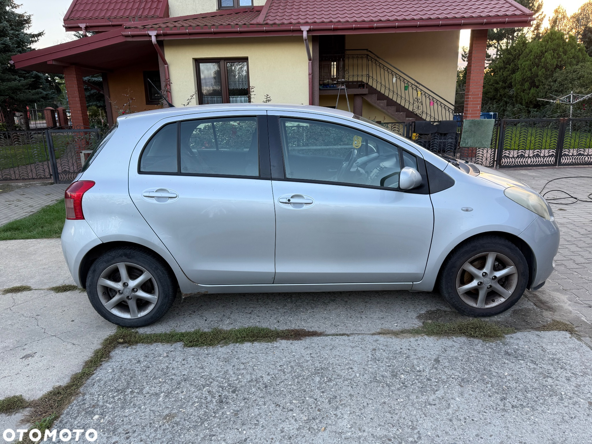 Toyota Yaris 1.3 Sol - 3