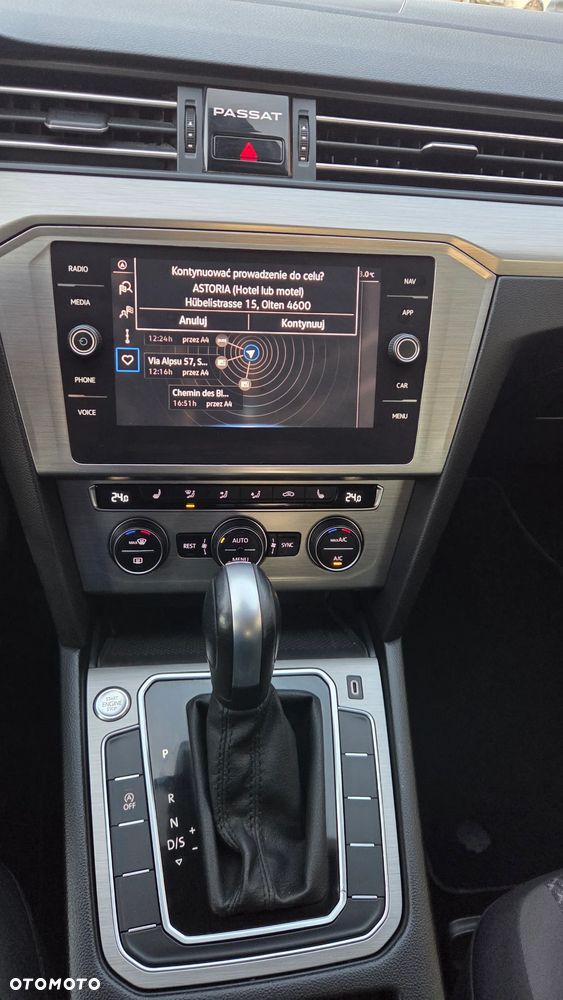 Volkswagen Passat 1.6 TDI SCR DSG Business - 13