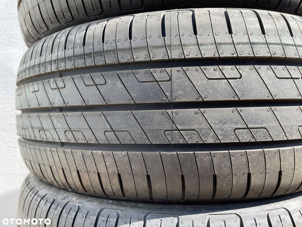 205/45/17 88V GOODYEAR EFFICIENTGRIP PERFORMANCE - 3